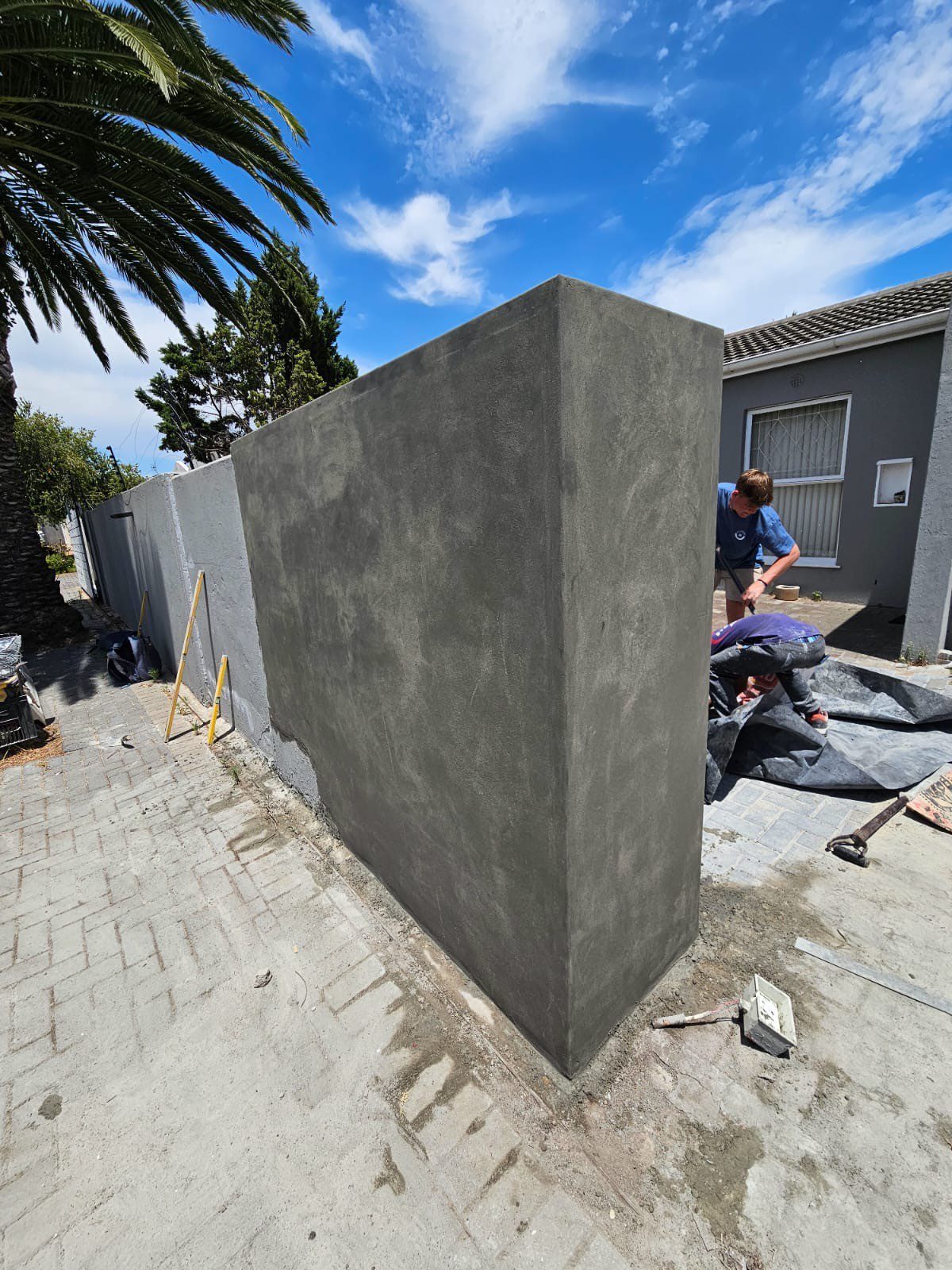 Retaining wall